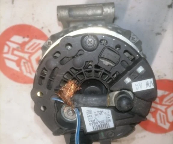 Генератор для Audi A4 B6 Avant 2000-2004 на фотографиях