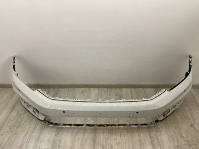 Бампер для Volkswagen Passat (B8.5) Variant, R-line, GTE 2019+ на фотографиях