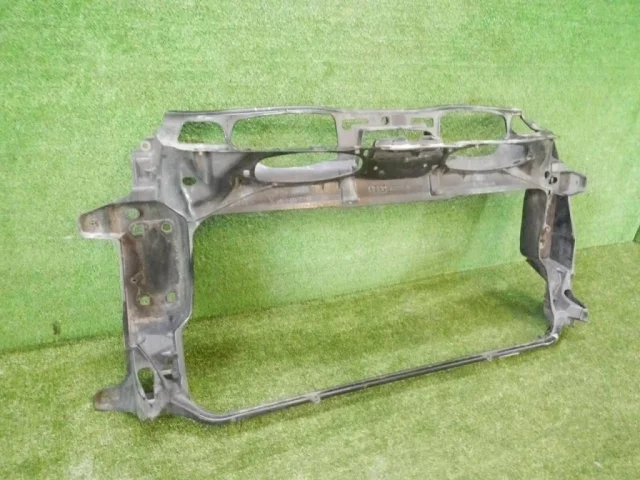 Панель радиатора (телевизор) для Porsche Panamera 970 rest 2013-2016 на фотографиях