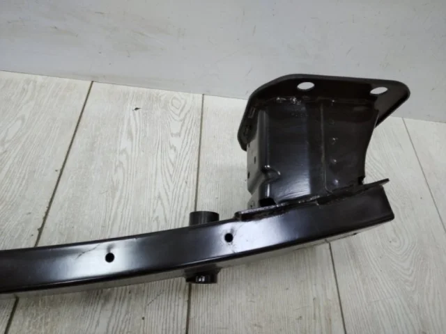 Усилитель бампера передний верхний для Hyundai Tucson NX4 2020+ на фотографиях