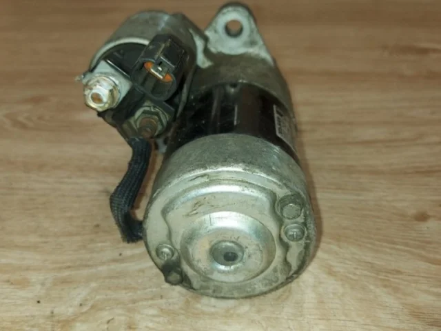 Стартер для Nissan Teana J31 2003-2007 на фотографиях