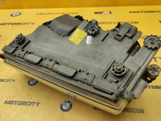 Фара левая для BMW 7er Е38 1994-2001 на фотографиях