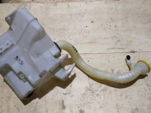 Бачок стеклоомывателя задний для Subaru Legacy Универсал BR/B14 2009-2015 на фотографиях