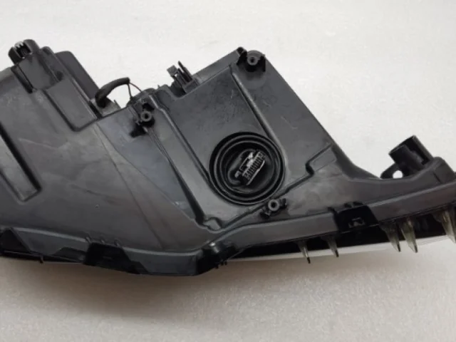 Фара левая для Toyota Camry XV70 rest 2021+ на фотографиях