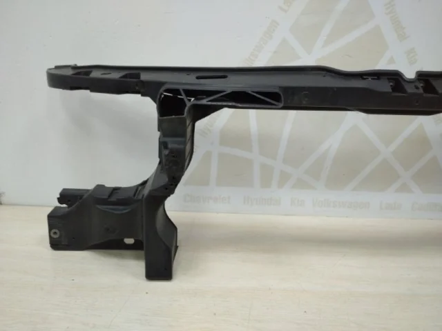 Панель радиатора (телевизор) для Volkswagen Caddy IV (2K) 2015-2020 на фотографиях