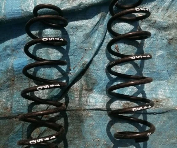 Пружина амортизатора задняя для Citroen C4 Хэтчбек 2004-2011 на фотографиях