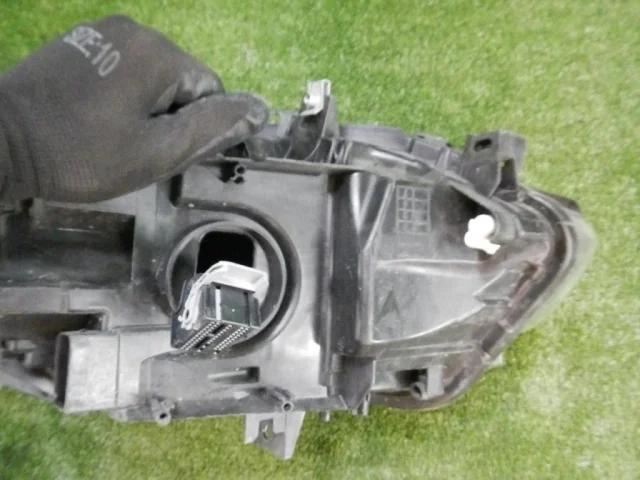 Фара левая для BMW 1er Ф20 rest.1 2015-2020 на фотографиях