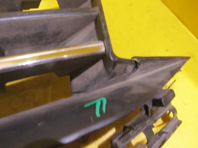 Решетка радиатора для Volkswagen Caddy IV (2K) 2015-2020 на фотографиях