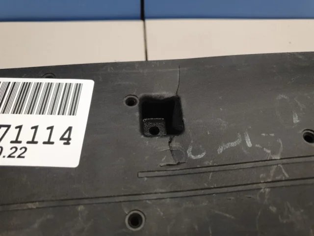 Накладка под номер для Mercedes-Benz GLK class X204 2008-2016 на фотографиях