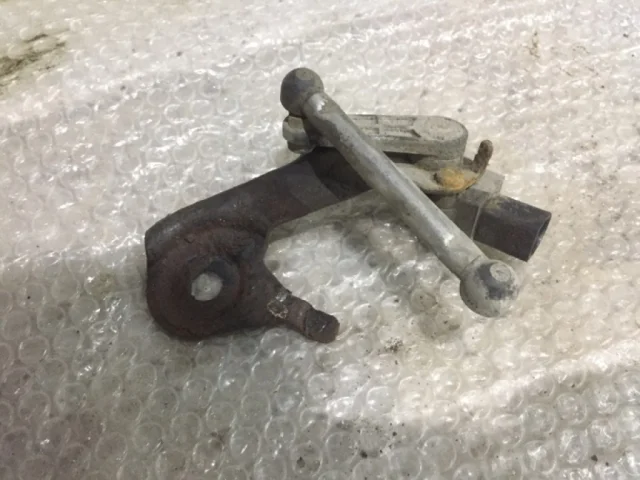 Датчик дорожного просвета задний для Audi A6 C7 2010-2018 на фотографиях