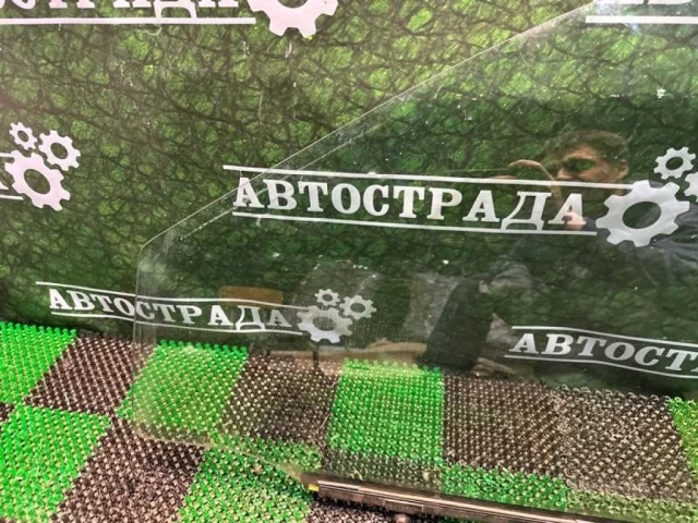 Стекло двери переднее левое для Lexus RX GGL10,15,16W, GYL10,15,16W (JDM) 2009-2014 на фотографиях