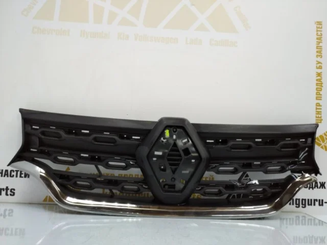 Решетка радиатора для Renault Duster HM 2020+ на фотографиях