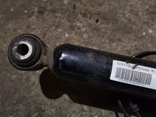 Стойка кузова задняя правая для Mercedes-Benz S class W221 2005-2013 на фотографиях