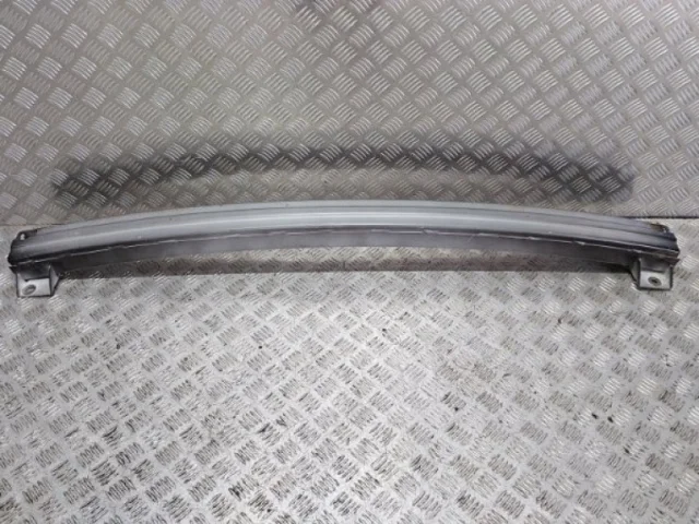 Усилитель переднего бампера для Ford Explorer U502 rest 2014-2019 на фотографиях