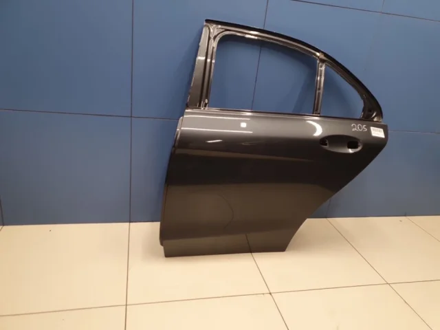 Двери для Mercedes-Benz C class C205 2014-2020 на фотографиях