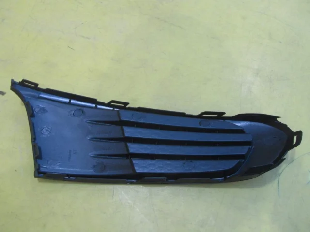 Заглушка ПТФ передняя левая для Volkswagen Polo V (6R) 2009-2014 на фотографиях