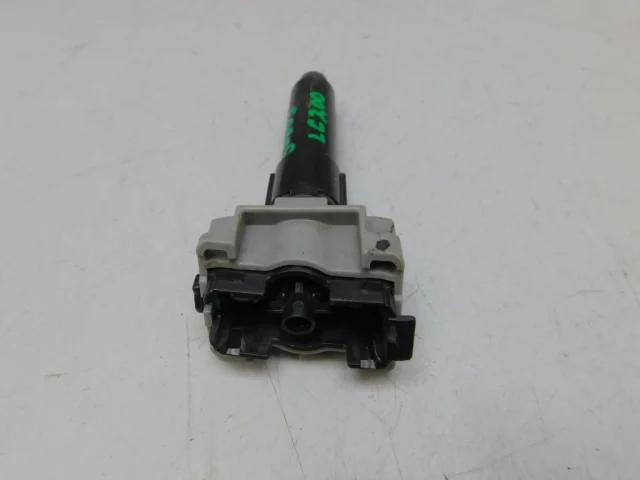 Фароомыватель левый для Toyota Land Cruiser J200 Rest2 2015-2021 на фотографиях