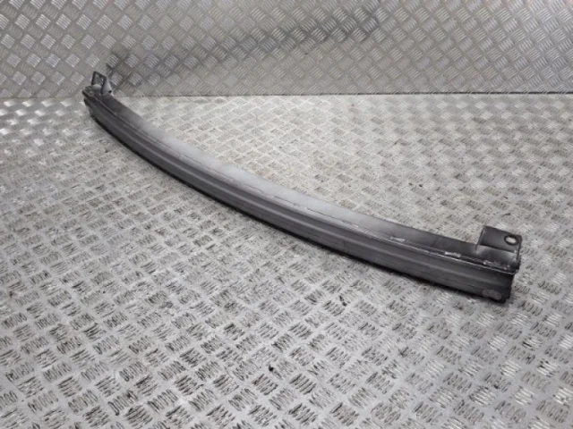 Усилитель переднего бампера для Ford Explorer U502 rest 2014-2019 на фотографиях