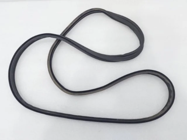 Уплотнитель багажника для Kia Cerato BD 2018+ на фотографиях