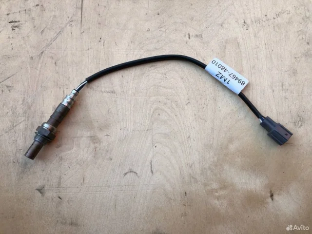Лямбда-зонд (верхний) для Lexus RX MCU15, MCU10 (USA) 1998-2003 на фотографиях