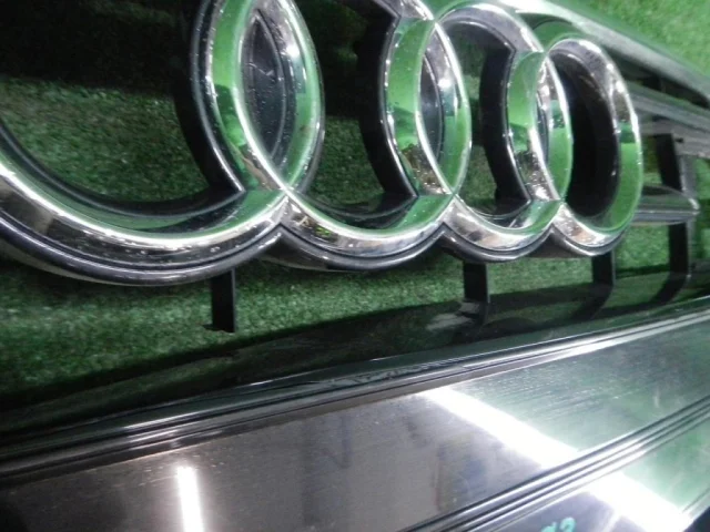 Решетка радиатора для Audi A7 C8 2018+ на фотографиях