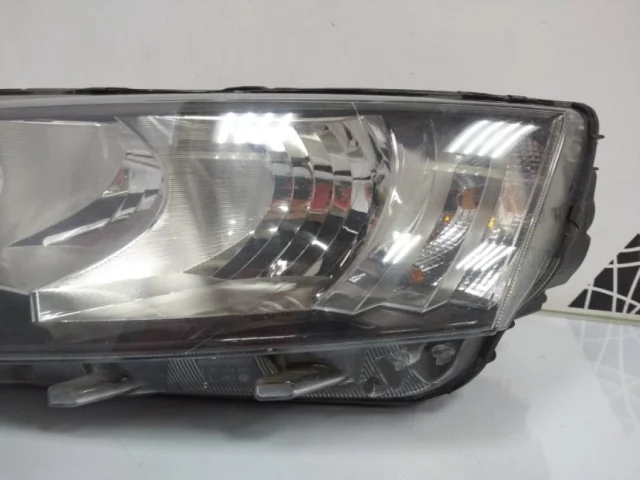 Фара левая для Skoda Octavia A7 Tour на фотографиях