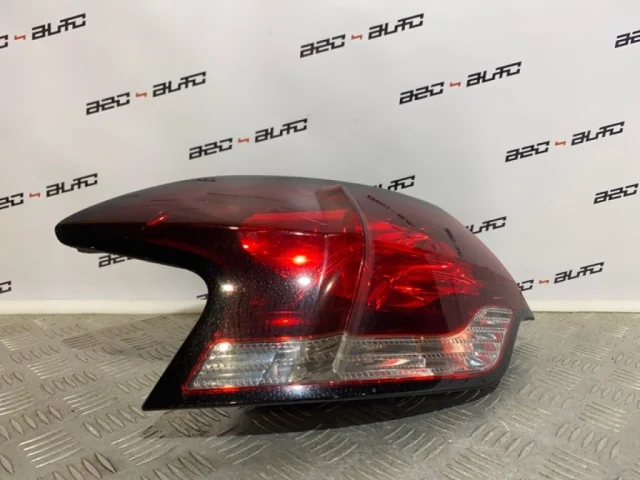 Фонарь внешний левый для Citroen DS4 2011-2016 на фотографиях