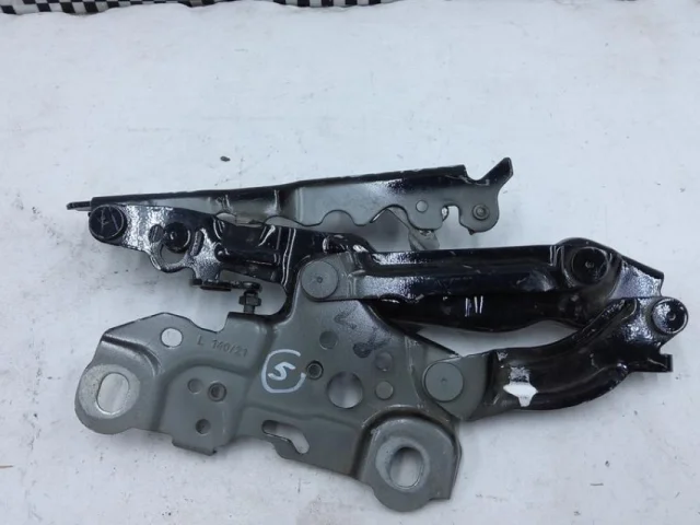 Петля капота левая для BMW 3er G20 2018+ на фотографиях