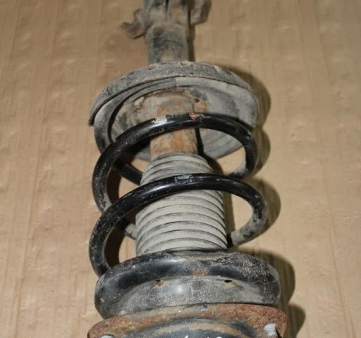 Амортизатор для Subaru Forester SH 2008-2012 на фотографиях