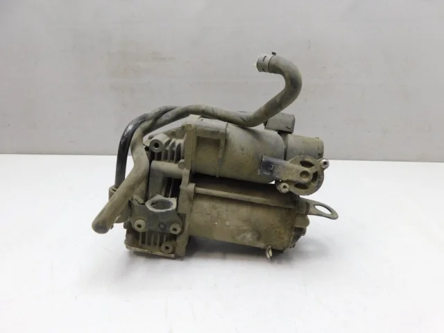 Компрессор пневмоподвески задний для Mercedes-Benz S class W222 2013-2017 на фотографиях