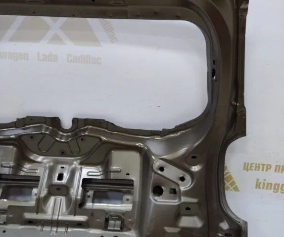 Крышка багажника для Renault Duster HM 2020+ на фотографиях