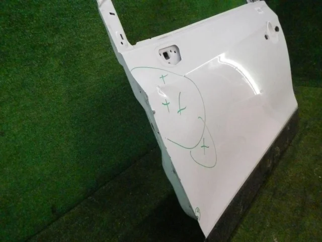 Двери для Suzuki SX4 2013-2016 на фотографиях