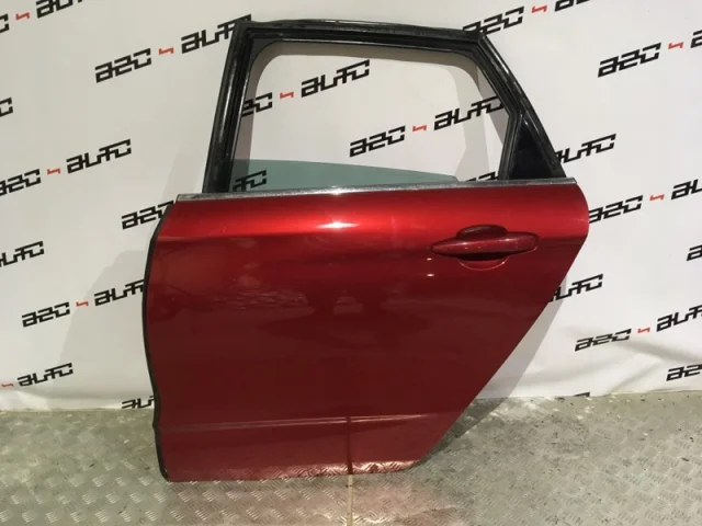 Двери для Citroen C4 Хэтчбек 2010-2016 на фотографиях