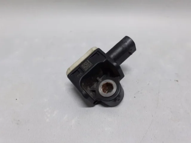 Датчик подушки безопасности для Audi A6 C7 2010-2018 на фотографиях