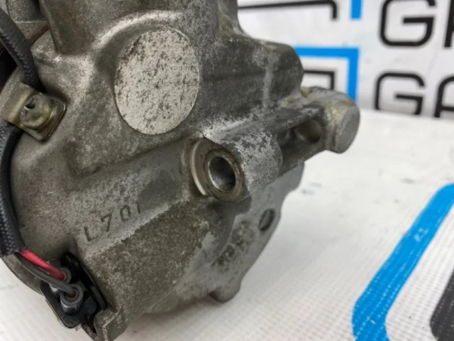 Компрессор кондиционера для Mercedes-Benz C class CL203 2000-2008 на фотографиях