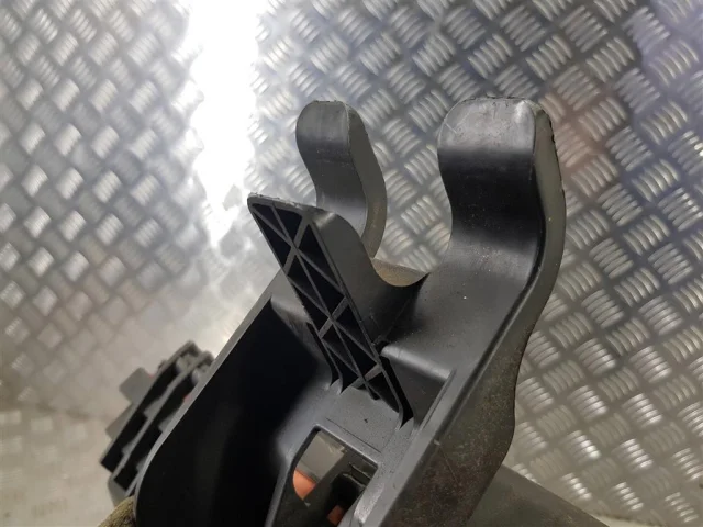 Корпус воздушного фильтра для Ford Transit 2006-2013 Фургон на фотографиях