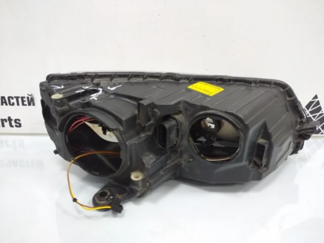 Фара левая для Skoda Octavia A7 Tour на фотографиях