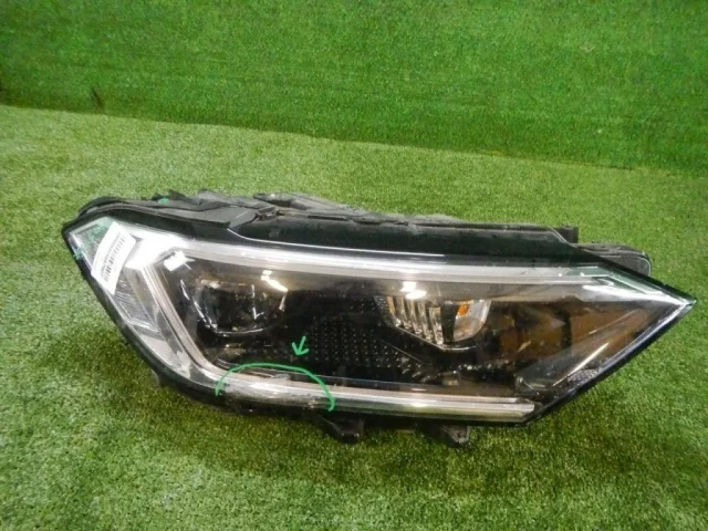 Фары для Volkswagen Jetta 7 2020+ на фотографиях