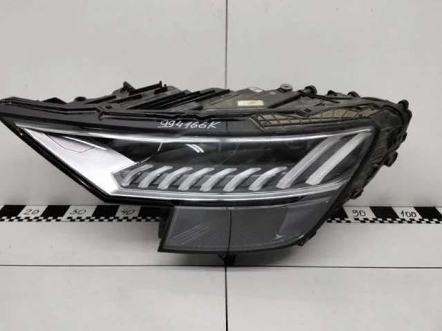 Фара левая для Audi Q8 4M 2018-2023 на фотографиях