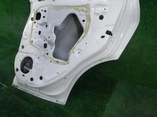 Накладка на дверь задняя правая для Nissan Juke YF15 2010-2014 на фотографиях