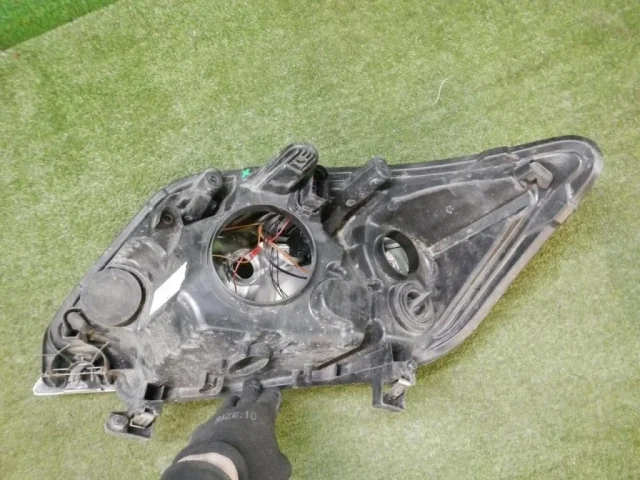 Фара левая для Ford Kuga CBV 2008-2013 на фотографиях