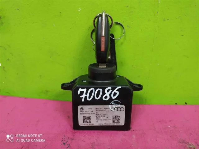 Ключ зажигания для Audi A6 C6 2004-2011 на фотографиях