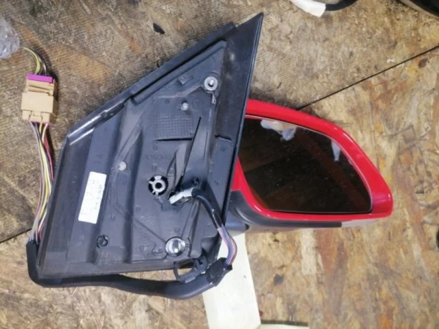 Стекла и зеркала для Volkswagen Polo IV (9N3) 2005-2009 на фотографиях