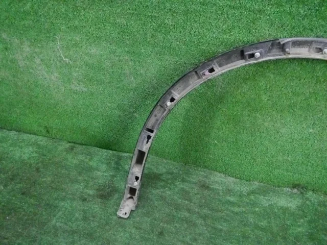 Расширитель арок задний правый для Volkswagen Touareg III (CR) 2018+ на фотографиях