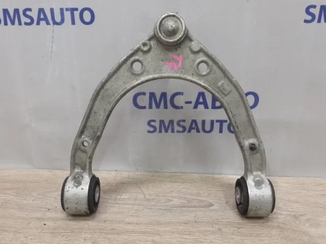 Рычаг передний левый верхний для Volkswagen Touareg II (7P5) Rest 2014-2018 на фотографиях