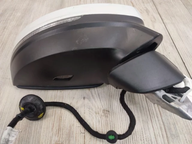 Зеркало боковое правое для Volkswagen Touareg III (CR) 2018+ на фотографиях