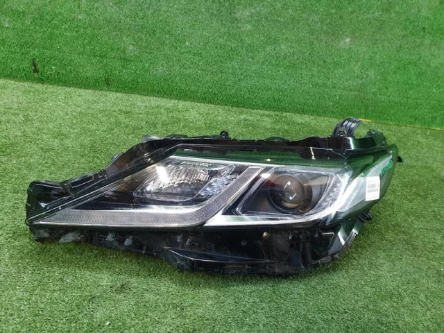 Фара левая для Toyota Camry XV70 rest 2021+ на фотографиях