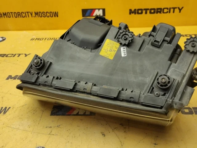 Фара левая для BMW 7er Е38 1994-2001 на фотографиях