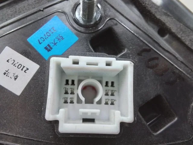 Стекла и зеркала для Hyundai Creta 2 SU2 2021+ на фотографиях