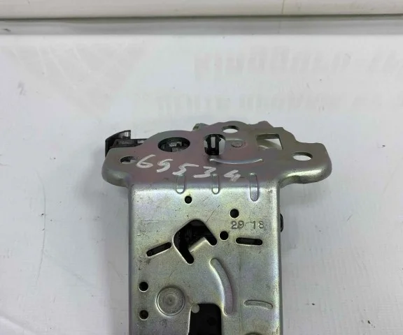 Замок багажника для Skoda Octavia A7 Tour на фотографиях